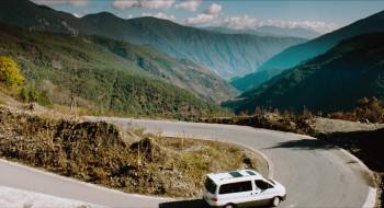 Screenshot 1 from Riding Alone for Thousands of Miles (Full Movie)