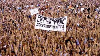 Screenshot 1 from Robbie Williams Live at Knebworth (Full Movie)
