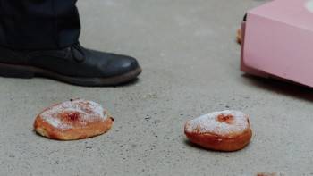 Screenshot 3 from Round and Round (Full Movie)