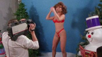 Screenshot 3 from Santa Claws (Full Movie)