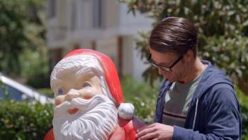 Screenshot 1 from Santa Claws (Full Movie)