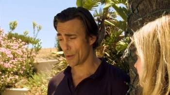 Screenshot 1 from Santa's Summer House (Full Movie)