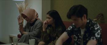 Screenshot 3 from Saranjana: Kota Ghaib (Full Movie)