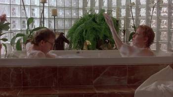 Screenshot 2 from Scenes from a Mall (Full Movie)
