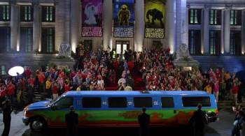 Screenshot 1 from Scooby-Doo 2: Monsters Unleashed (Full Movie)