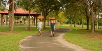 Screenshot 2 from Scooped (Full Movie)