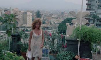 Screenshot 1 from Se lo scopre Gargiulo (Full Movie)