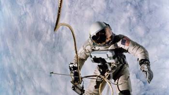 Screenshot 3 from Secret Space UFOs: NASA's First Missions (Full Movie)