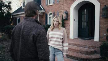 Screenshot 1 from Secrets Between Sisters (Full Movie)