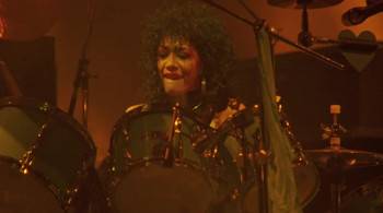 Screenshot 3 from Sign 'o' the Times (Full Movie)