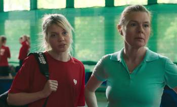 Screenshot 2 from Six Weeks (Full Movie)