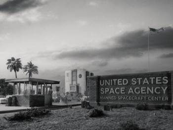 Screenshot 3 from Splashback (Full Movie)