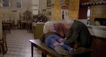 Screenshot 2 from Squadra antigangsters (Full Movie)