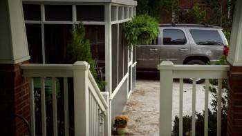 Screenshot 3 from Steel Magnolias (Full Movie)
