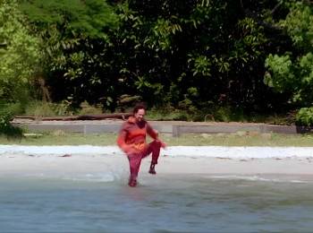 Screenshot 2 from Stepsister from Planet Weird (Full Movie)