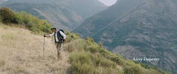 Screenshot 3 from Sur les chemins noirs (Full Movie)