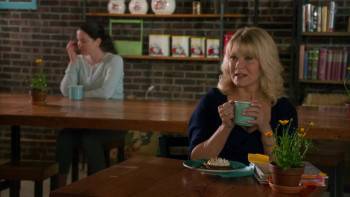 Screenshot 3 from Sweet Revenge: A Hannah Swensen Mystery (Full Movie)