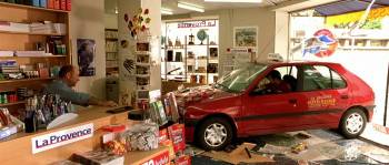 Screenshot 1 from Taxi 2 (Full Movie)