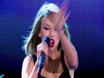 Screenshot 1 from Taylor Swift: The 1989 World Tour Live (Full Movie)