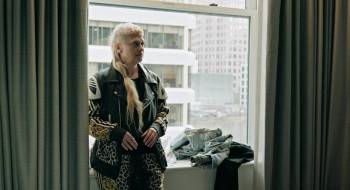 Screenshot 1 from Teaches of Peaches (Full Movie)