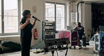 Screenshot 3 from Teaches of Peaches (Full Movie)