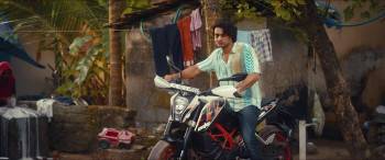 Screenshot 3 from Thallumaala (Full Movie)