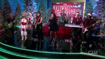 Screenshot 1 from The 90th Annual Hollywood Christmas Parade (Full Movie)