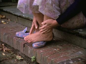 Screenshot 1 from The Beales of Grey Gardens (Full Movie)