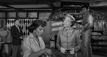 Screenshot 3 from The Big Knife (Full Movie)