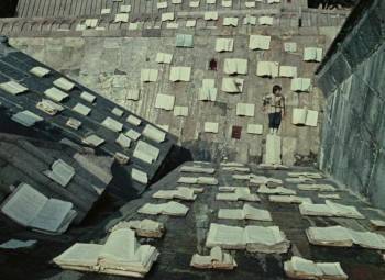 Screenshot 3 from The Color of Pomegranates (Full Movie)