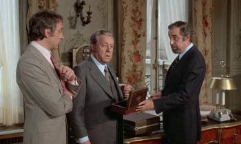 Screenshot 2 from The Discreet Charm of the Bourgeoisie (Full Movie)