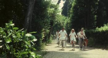 Screenshot 3 from The Garden of the Finzi-Continis (Full Movie)