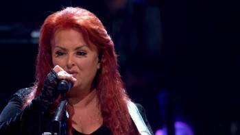 Screenshot 3 from The Judds: Love Is Alive - The Final Concert (Full Movie)