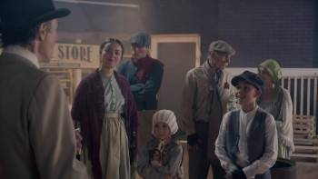 Screenshot 3 from The King a Christmas Story from a Heavenly Perspective (Full Movie)