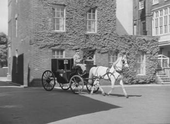 Screenshot 3 from The Lady with a Lamp (Full Movie)