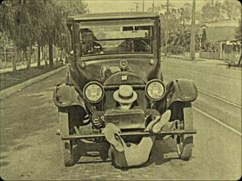 Screenshot 1 from The Lucky Dog (Full Movie)