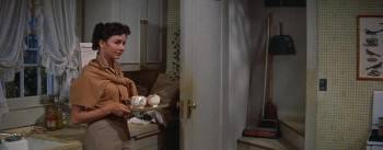 Screenshot 1 from The Man in the Gray Flannel Suit (Full Movie)