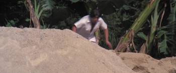 Screenshot 2 from The Oily Maniac (Full Movie)