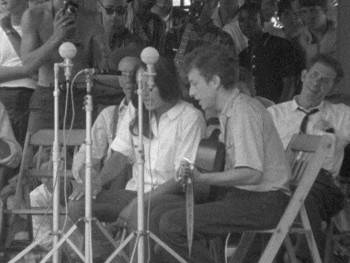 Screenshot 2 from The Other Side of the Mirror: Bob Dylan at the Newport Folk Festival (Full Movie)