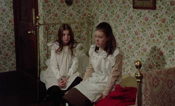 Screenshot 1 from The Railway Children (Full Movie)