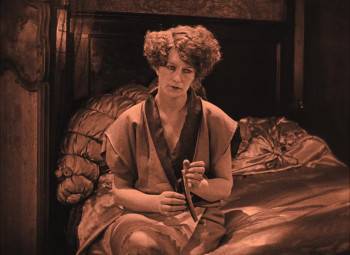 Screenshot 3 from The Red Kimono (Full Movie)