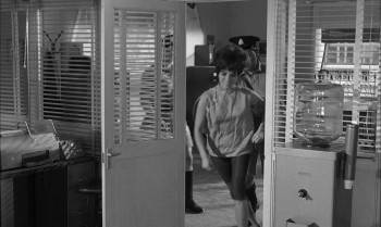 Screenshot 1 from The Road to Hong Kong (Full Movie)