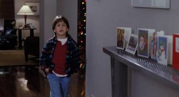 Screenshot 3 from The Santa Clause (Full Movie)