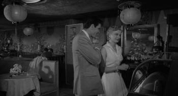Screenshot 2 from The Scarlet Hour (Full Movie)