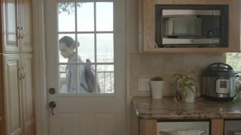 Screenshot 1 from The Sound of Waves (Full Movie)
