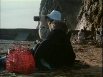 Screenshot 3 from The Supergrass (Full Movie)