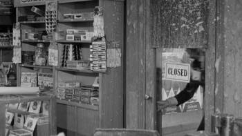 Screenshot 2 from The Three Stooges Meet Hercules (Full Movie)