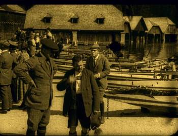 Screenshot 1 from The Wandering Image (Full Movie)