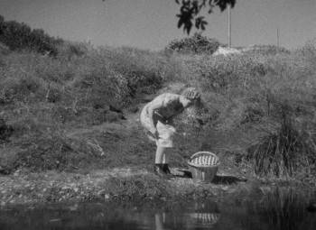 Screenshot 1 from The Well-Digger's Daughter (Full Movie)