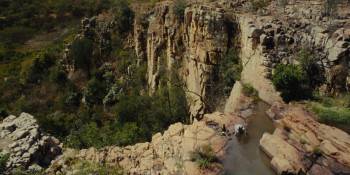 Screenshot 1 from Tommy Guns (Full Movie)